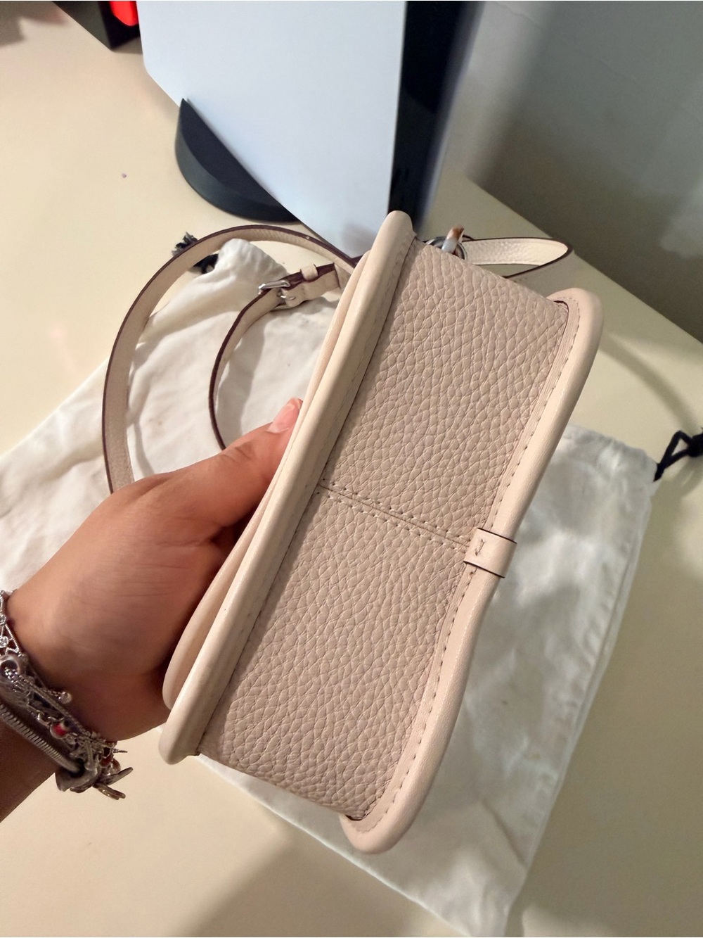 Coach mini wavy dinky Cream Pebble Leather Shoulder Bag with Tortoiseshell Link - Picture 10 of 15